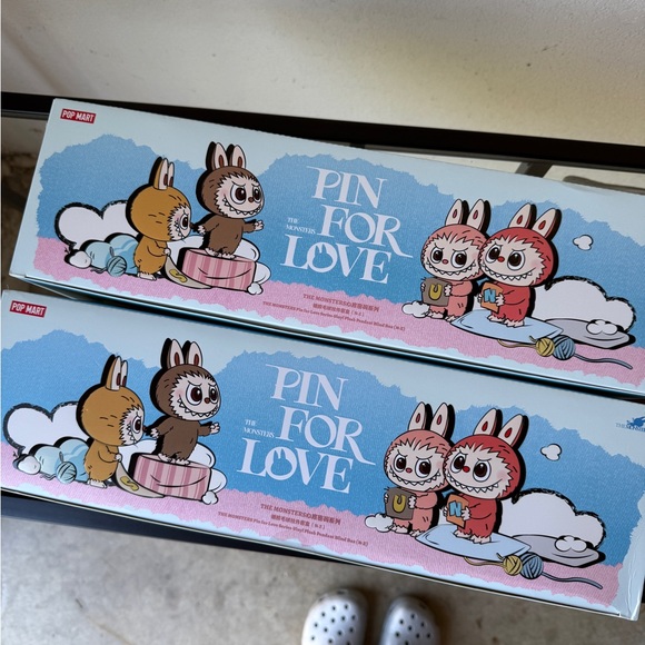 Labubu Pin For Love “&” - Picture 3 of 3